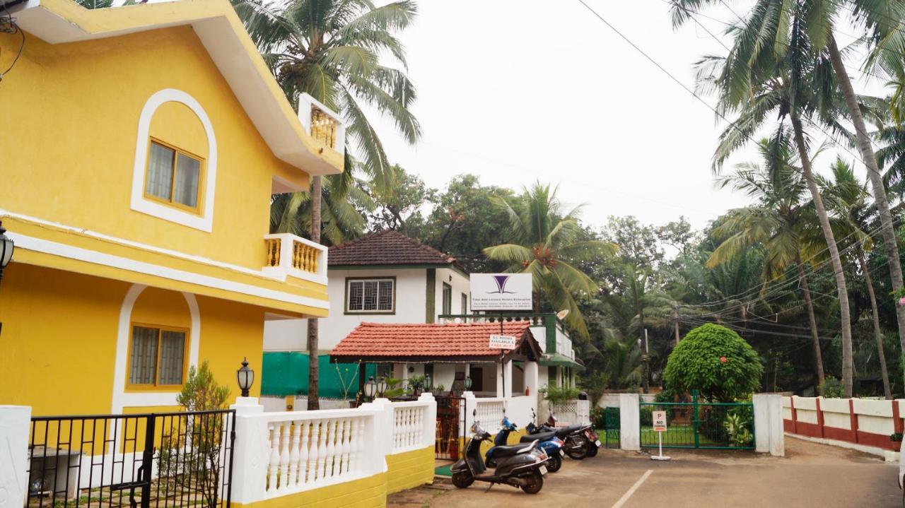 Time & Leisure Hotels Candolim Bagian luar foto